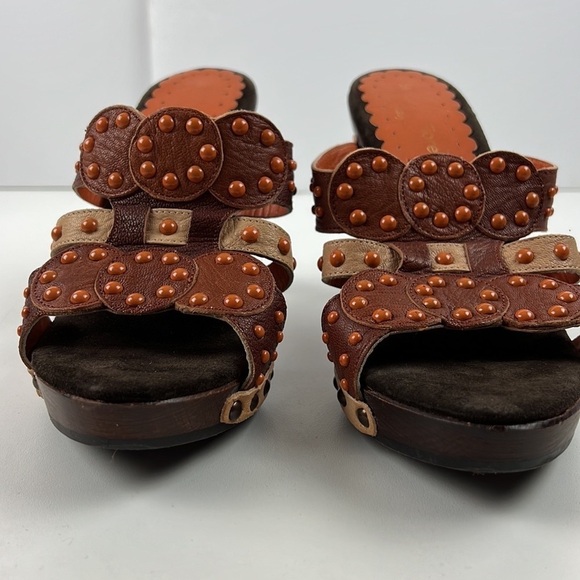 Isabella Fiore Women's Vintage 70's Slip On Embellished Mules size 7 - Picture 3 of 7